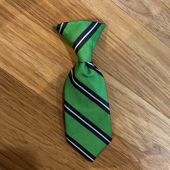 Lots of 14 clip on baby ties. These are not toddler size. - Picture 13 of 16